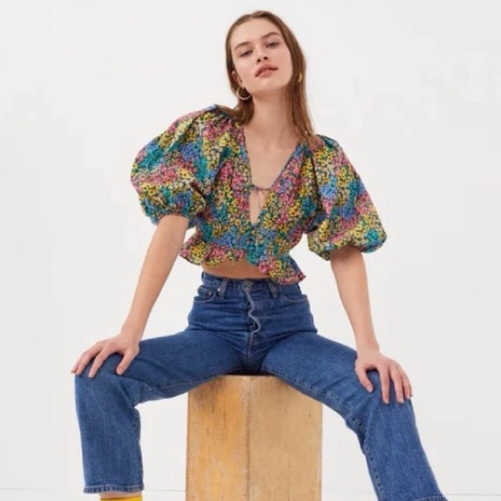 For Love & Lemons Floral Puff Sleeve Crop Top V Neck Tie Front‎ Peplum